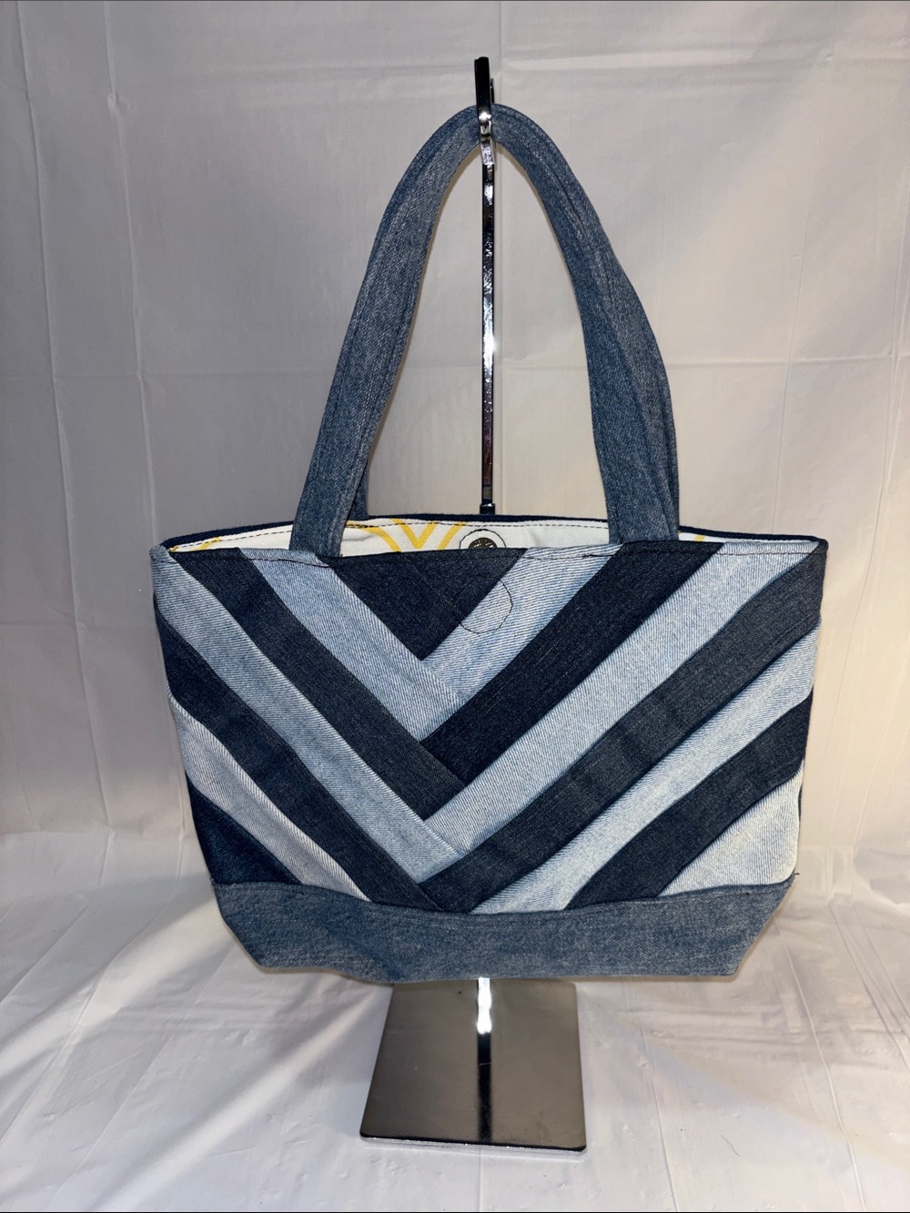 Chevron Stripe Denim Tote Bag - Blue